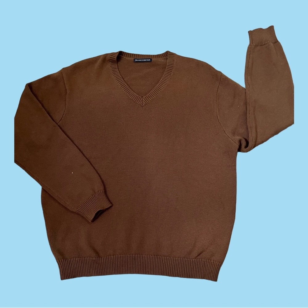 Brandy Melville Nikki sweater brown vneck